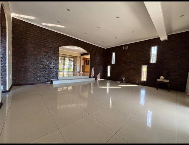 3 BEDROOM HOUSE FOR SALE IN RESERVOIR HILLS
